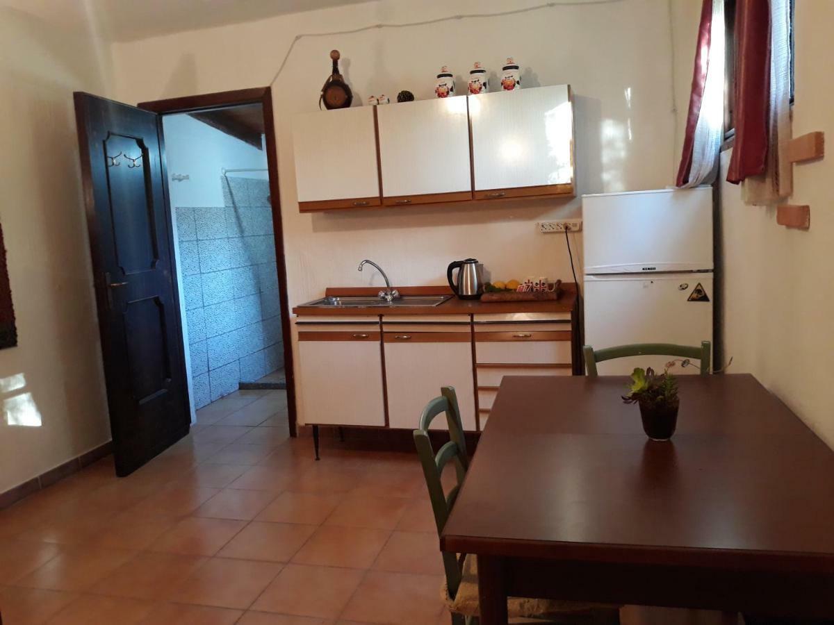 S'Imbragu Farm B&B 托尔托利 外观 照片